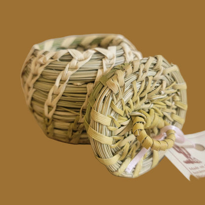 Lidded Split Stitch Papago / Tohono O'Odham Indian Basket