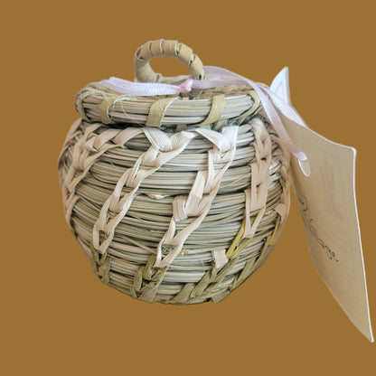 Lidded Split Stitch Papago / Tohono O'Odham Indian Basket