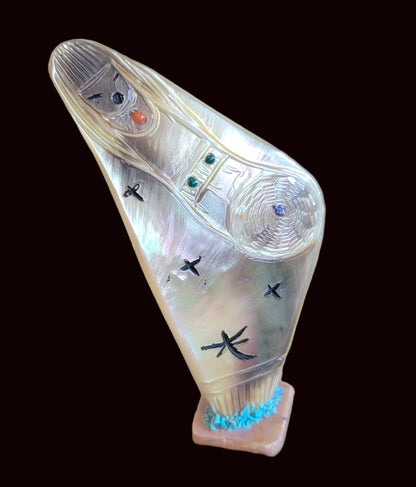 Elegant Mother of Pearl/Gold Lip Double Sided Zuni Corn Maiden Zuni Fetish