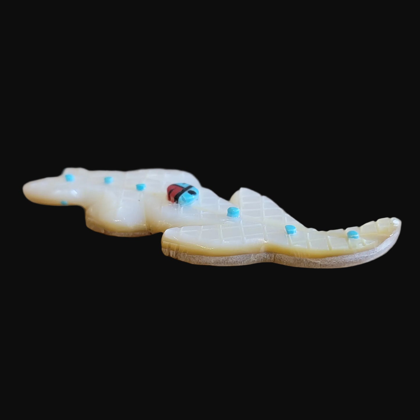 Mother of Pearl Shell Lizard w/ Sun Symbol Zuni Fetish