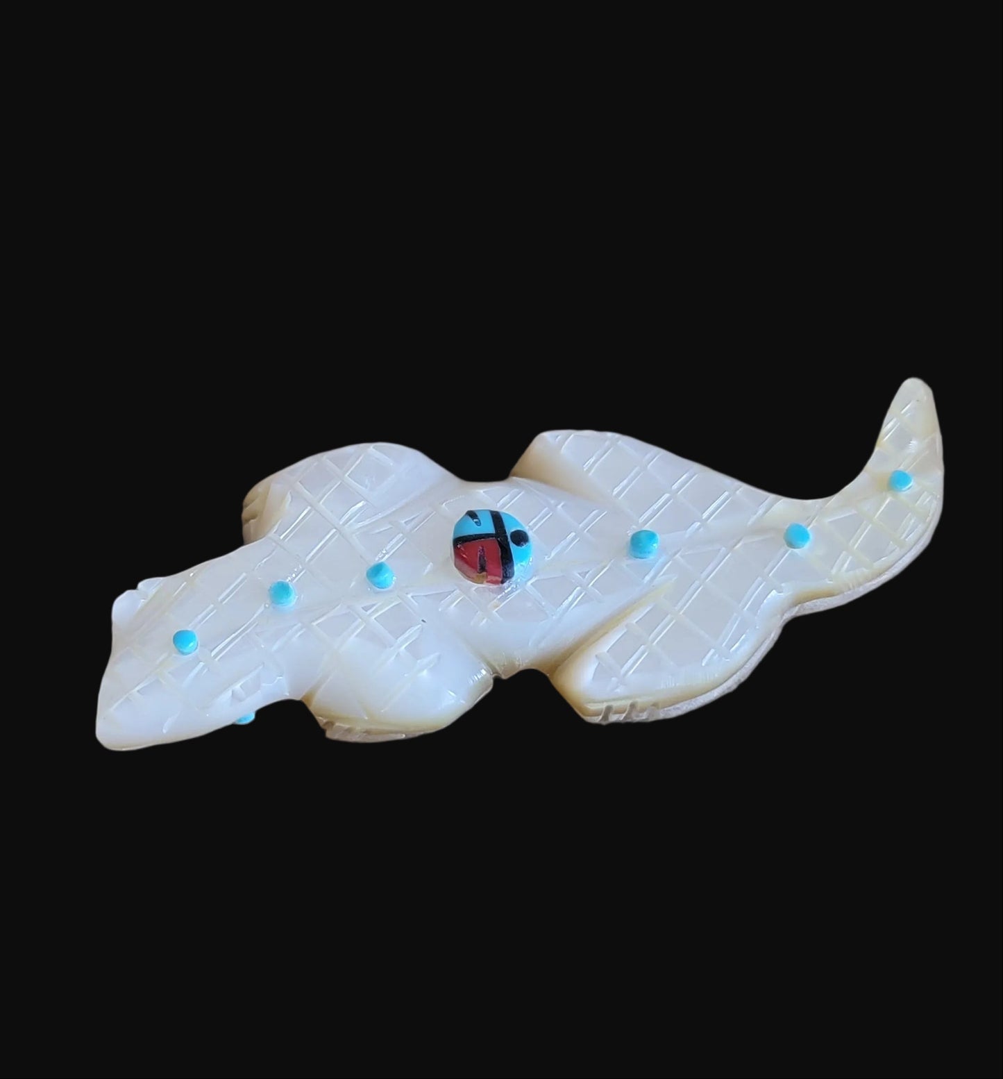 Mother of Pearl Shell Lizard w/ Sun Symbol Zuni Fetish