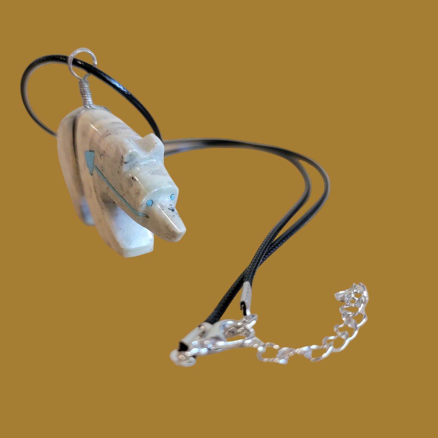 Serpentine Zuni Fetish Bear Pendant Indian Jewelry