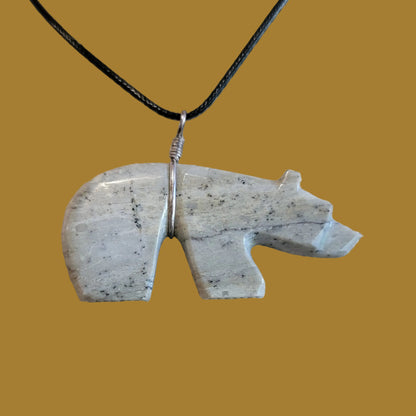 Poweful Zuni Fetish Bear Pendant Indian Jewelry