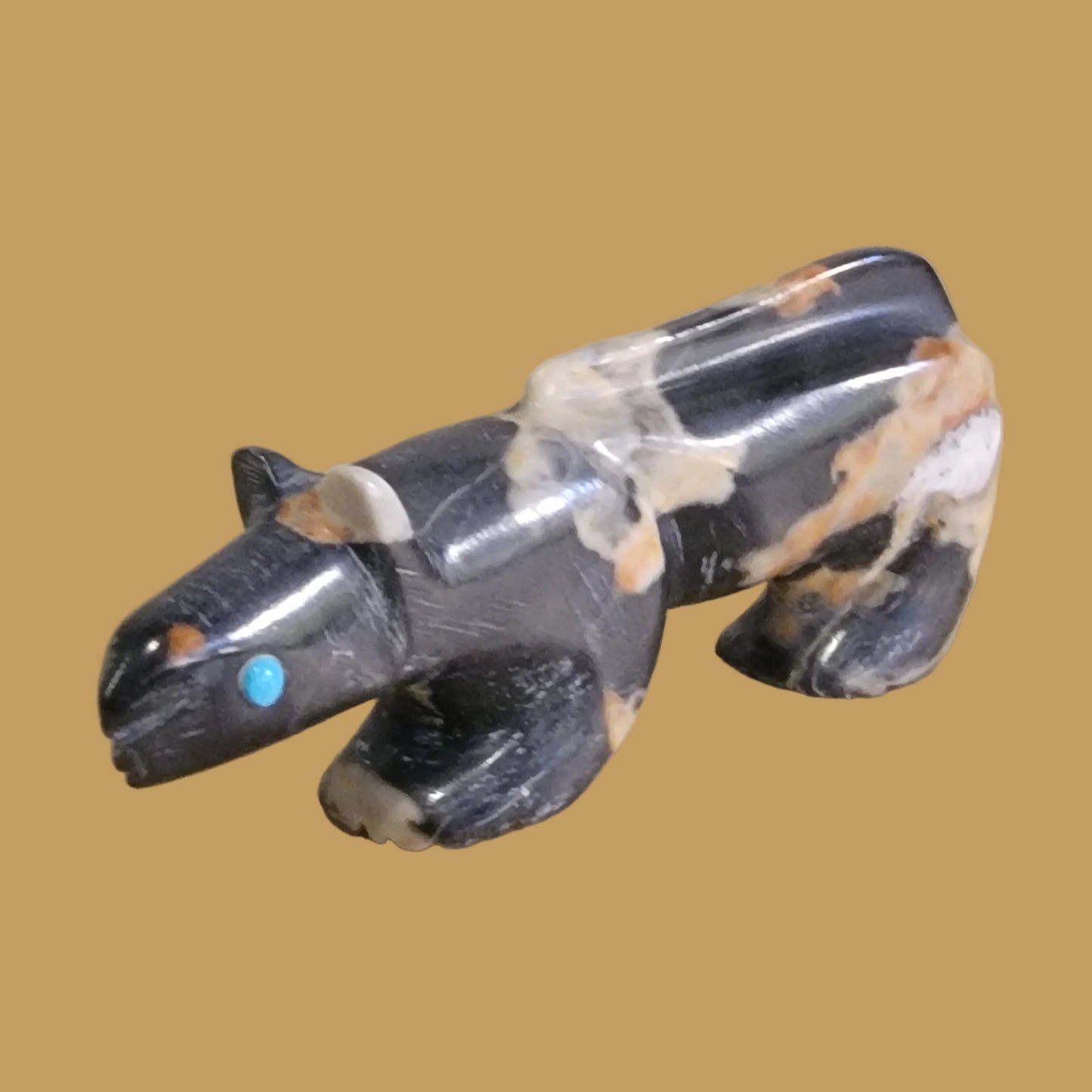 Sleek Orca Agate Mountain Lion Zuni Fetish