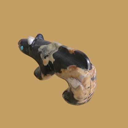 Sleek Orca Agate Mountain Lion Zuni Fetish