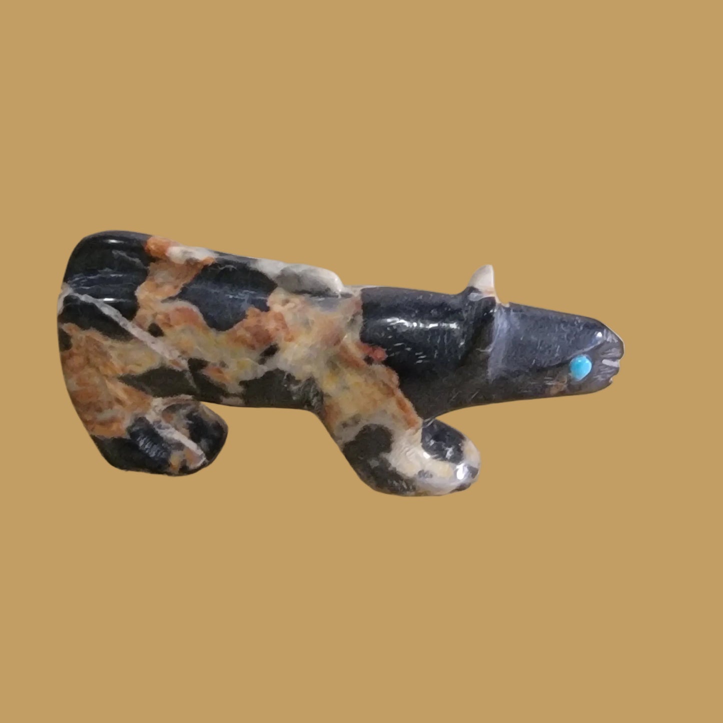 Sleek Orca Agate Mountain Lion Zuni Fetish