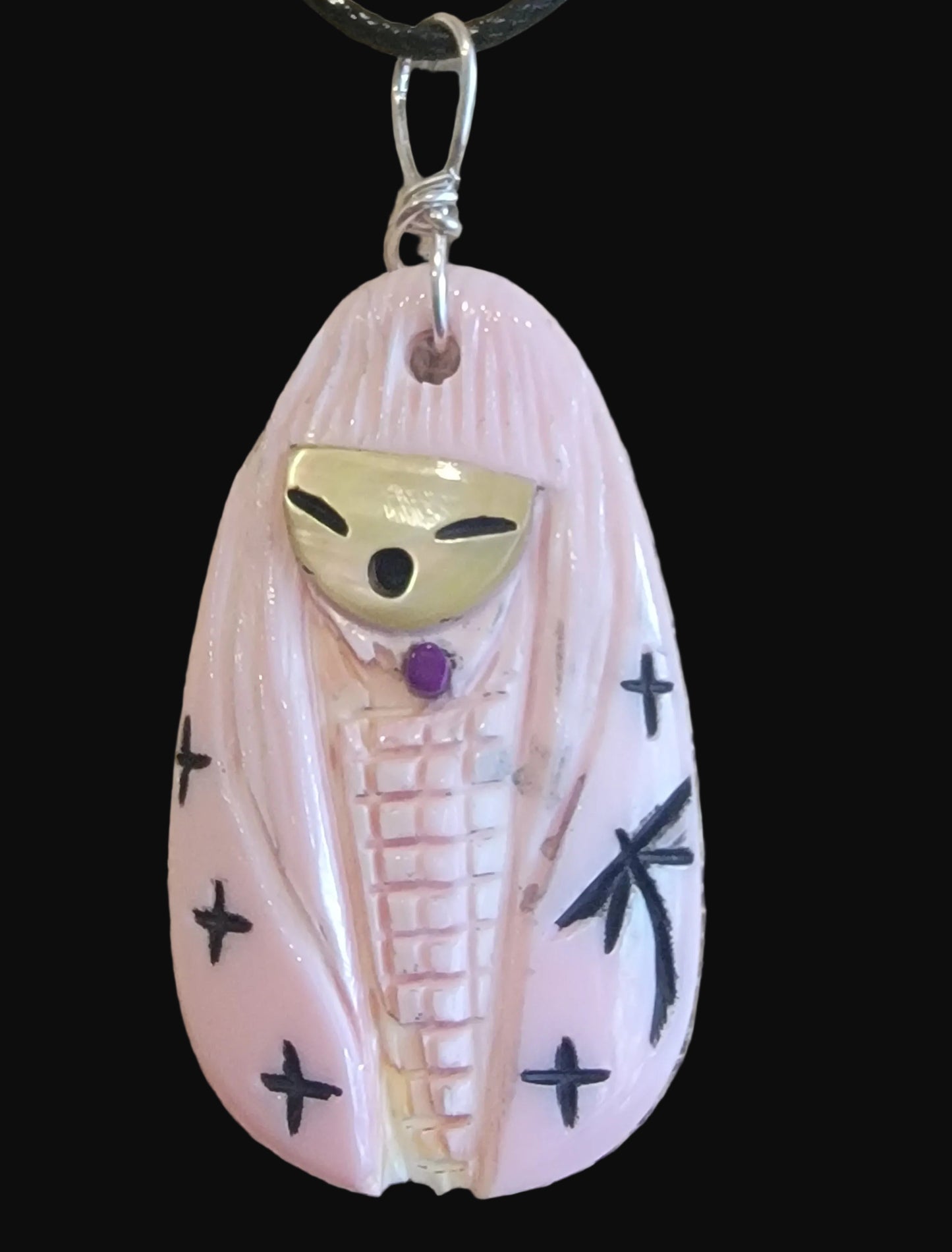 Elegant Pink Conch Shell Zuni Fetish Maiden Pendant Indian Jewelry
