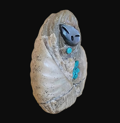 Ammonite Zuni Maiden w/ Olla Zuni Fetish