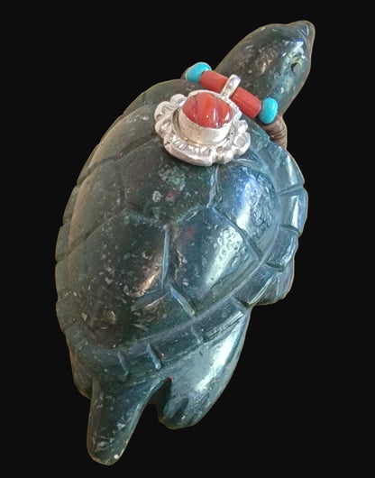 Amazing and Realistic looking Sea Tortoise w/Coral and Sterling Necklace Zuni Fetish
