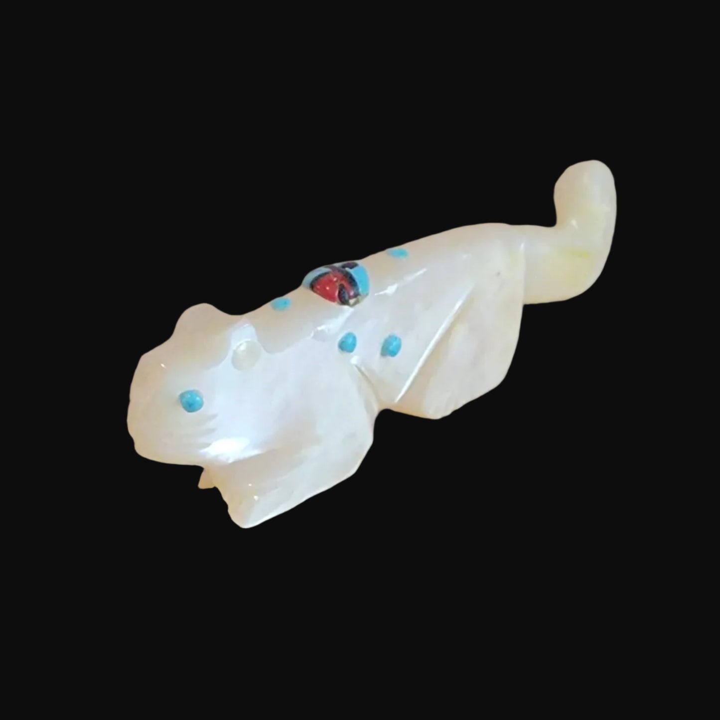 Mother of Pearl Shell w/ Zuni Sun Mountain Lion Zuni Fetish