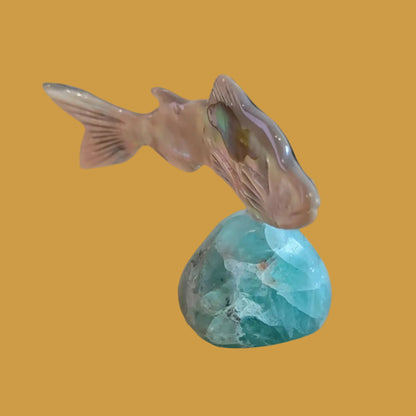 Silver Lip Shell Fish w/Fluorite Base Zuni Fetish