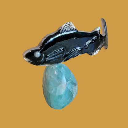 Silver Lip Shell Fish w/Fluorite Base Zuni Fetish
