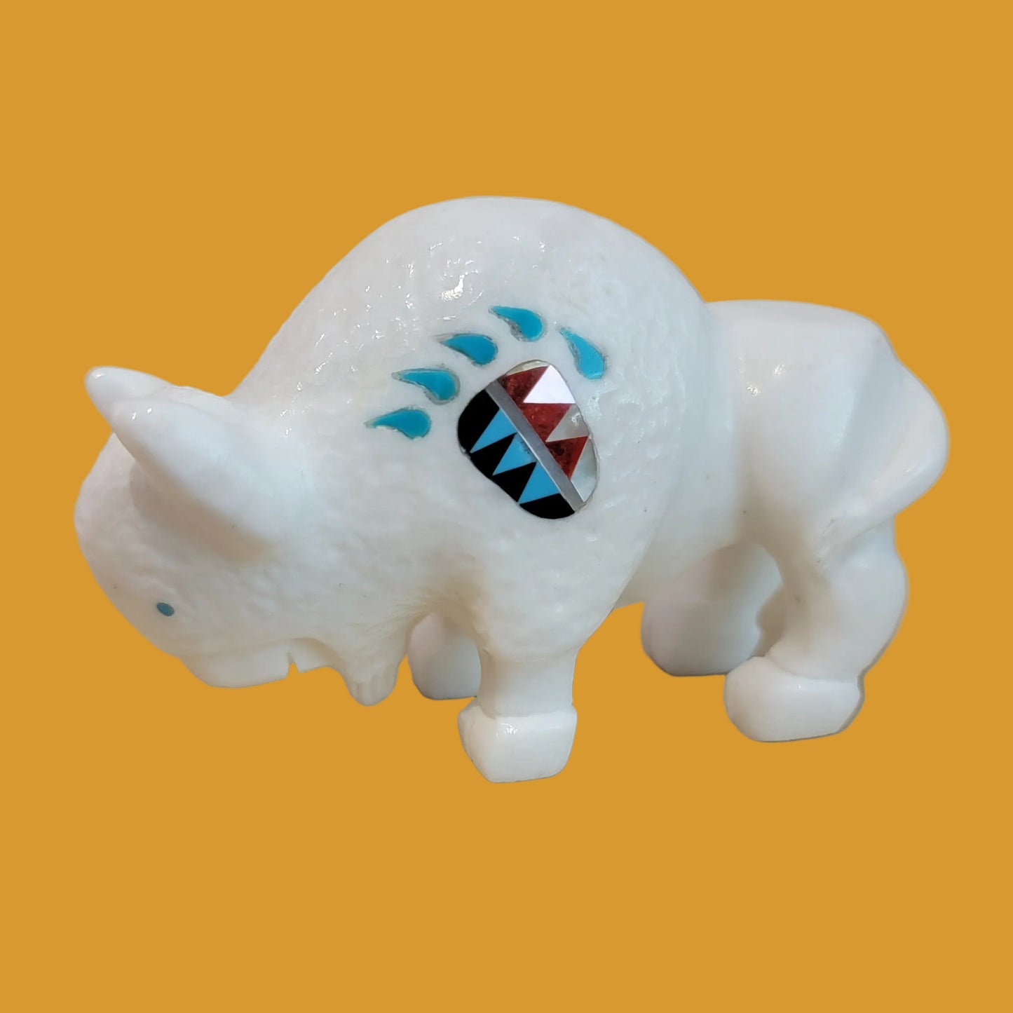 Powerful White Vision Bison/Buffalo w/ Inlaid Bear Paw Zuni Fetish