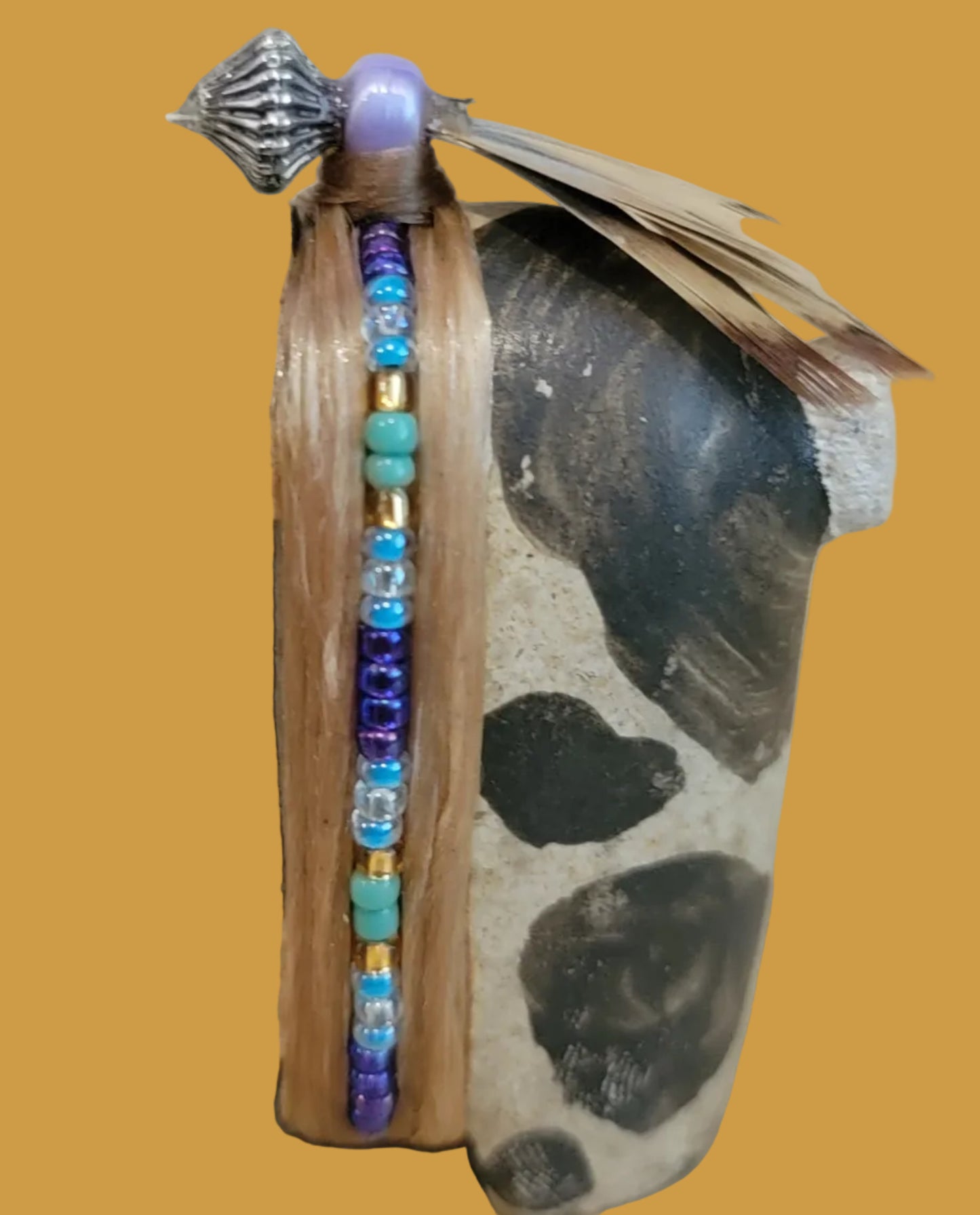 Spotted Painted Navajo Bunny Rabbit w/ Seed Bead Bundle Zuni Fetish