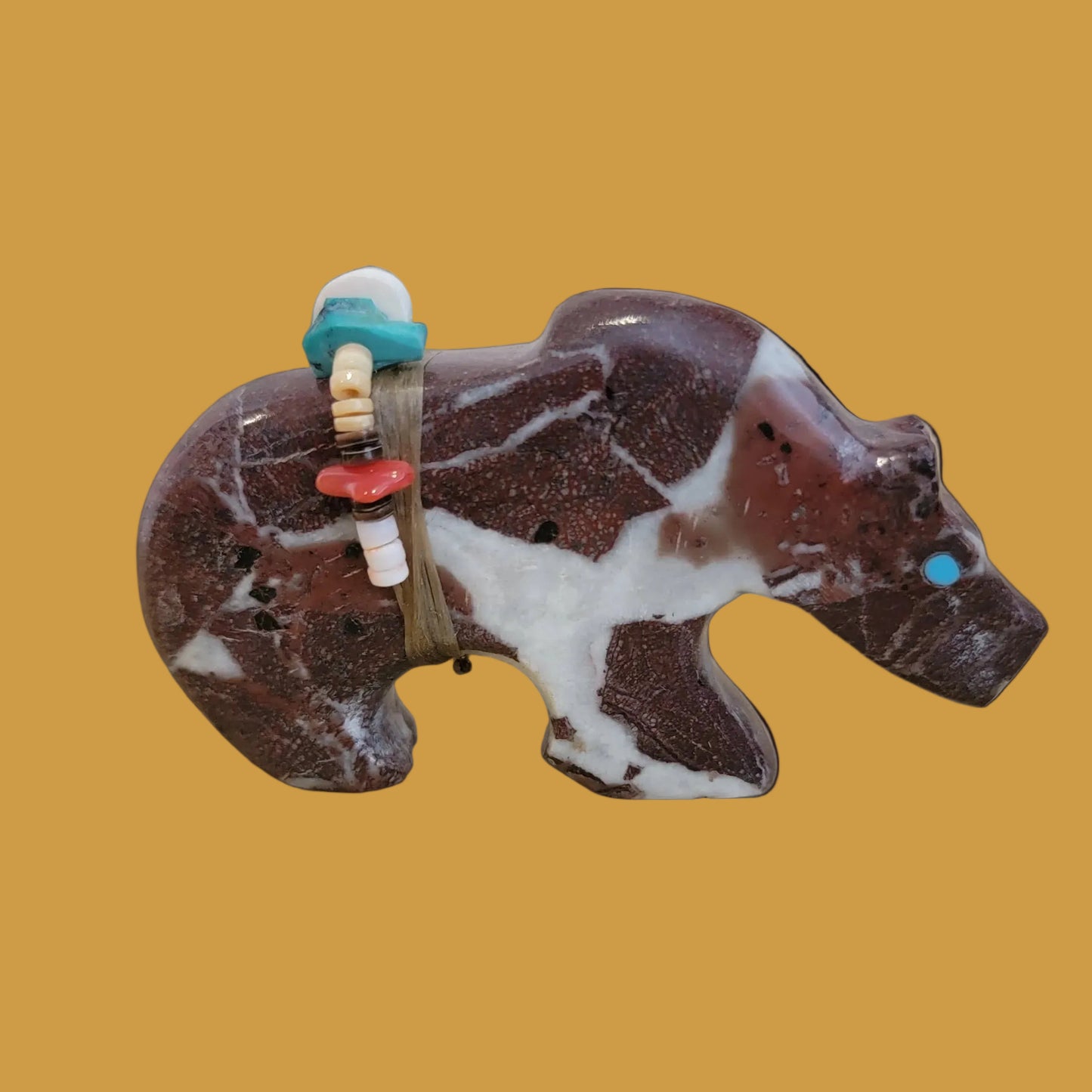 Grizzly Bear w/Impressive Heartline Zuni Fetish