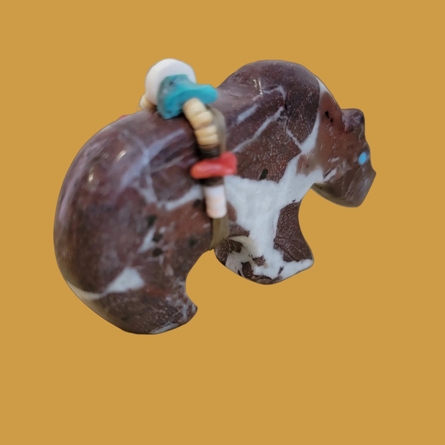 Grizzly Bear w/Impressive Heartline Zuni Fetish