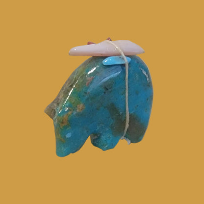 Chrysolla Bear w/Pack Zuni Fetish