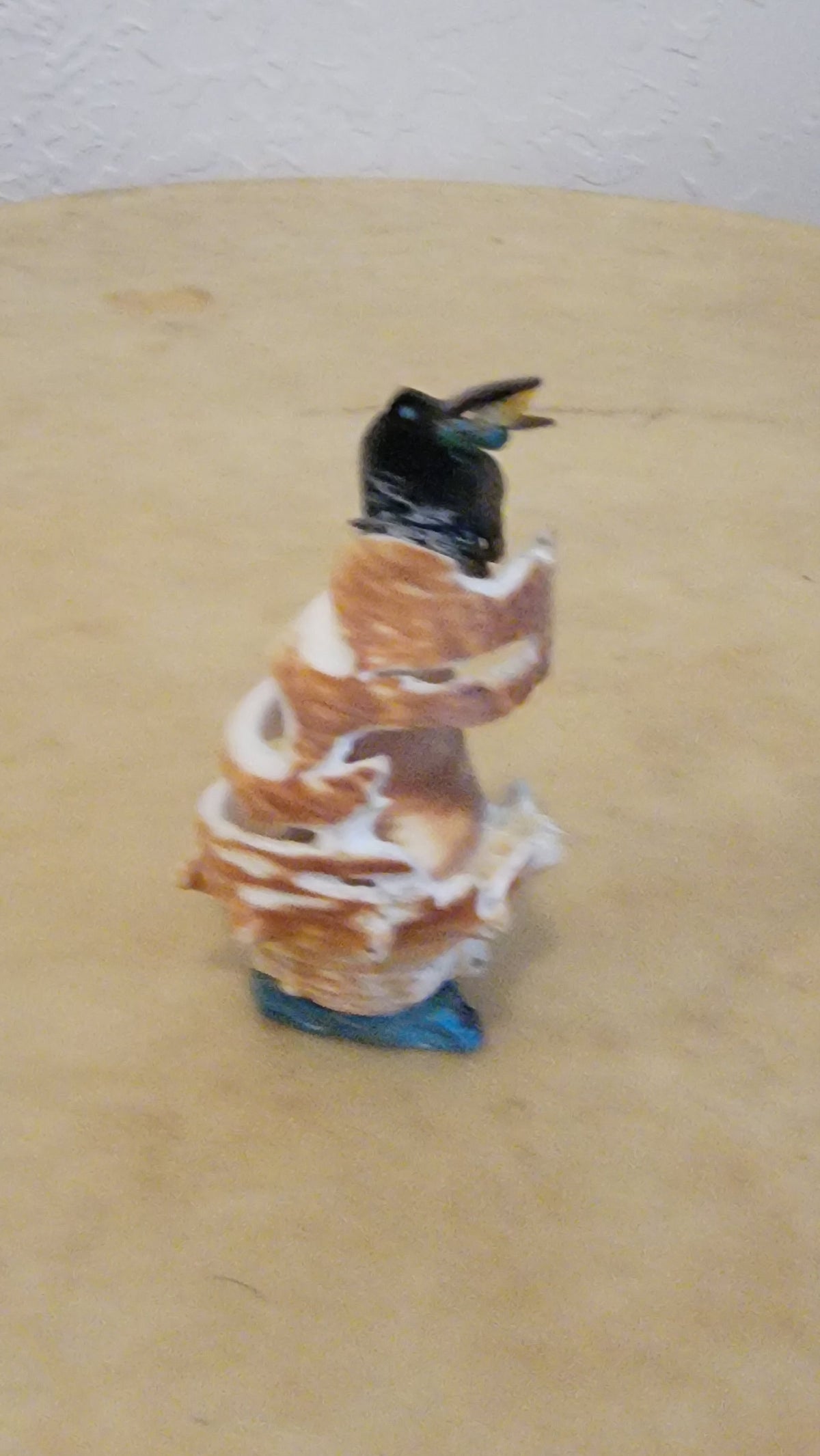Raven w/Fish on Shell Perch Zuni Fetish