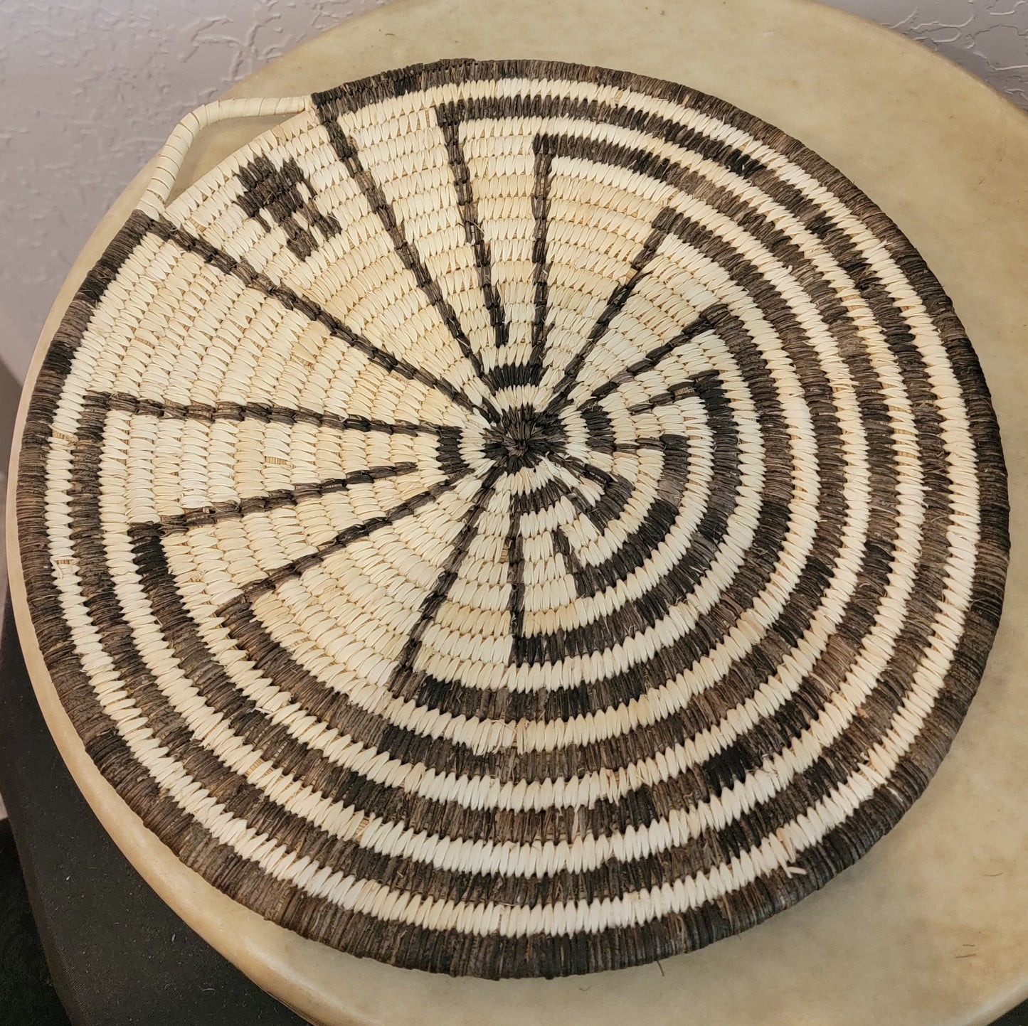 Rare Find!  Man in the Maze Papago/ Tohono O'Odham Indian Basket
