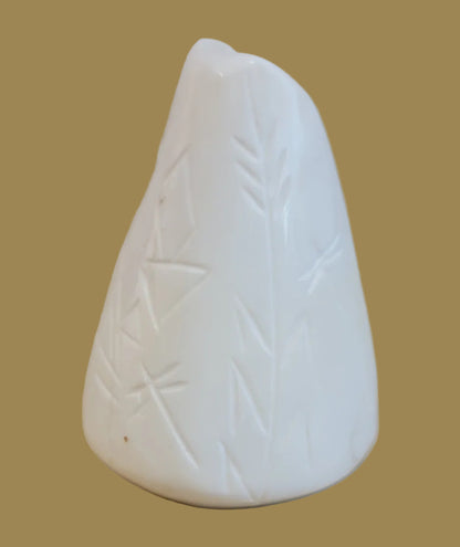 Natural Cone Shell Zuni Corn Maiden w/Lapis Appointment Zuni Fetish