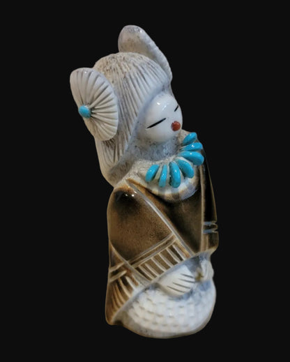 Beautiful Antler Zuni Maiden w/Mano and Metate Zuni Fetish
