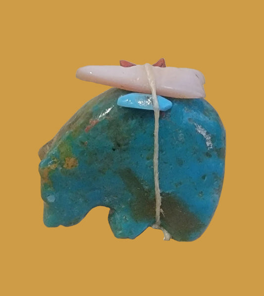 Chrysolla Bear w/Pack Zuni Fetish