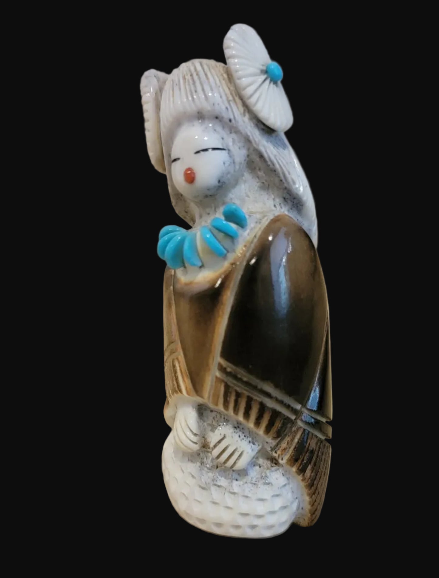 Beautiful Antler Zuni Maiden w/Mano and Metate Zuni Fetish