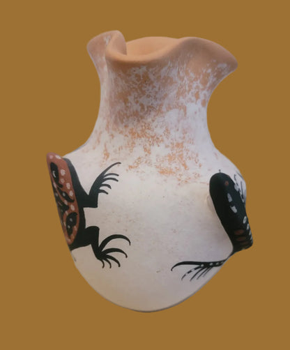 Zuni Fluted Rim Vase w/ Raised Frog and Gecko Pueblo Pottery