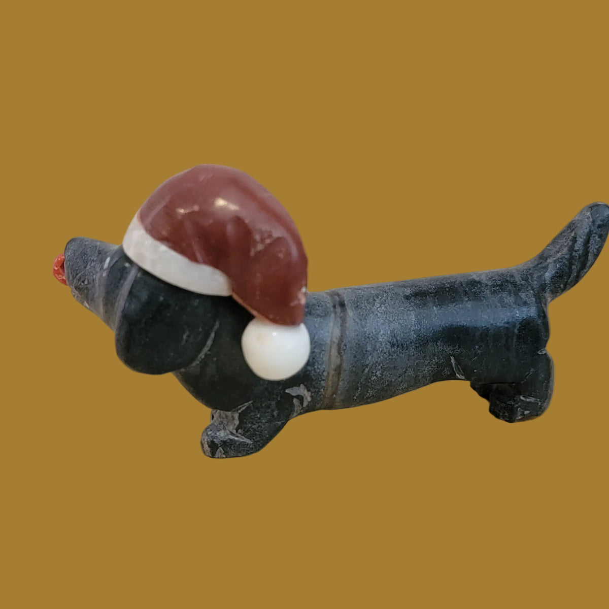Holiday Dachshund/Weenie Pup w/Hat Zuni Fetish