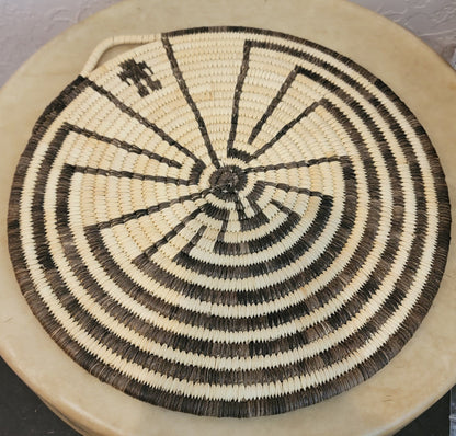 Rare Find!  Man in the Maze Papago/ Tohono O'Odham Indian Basket