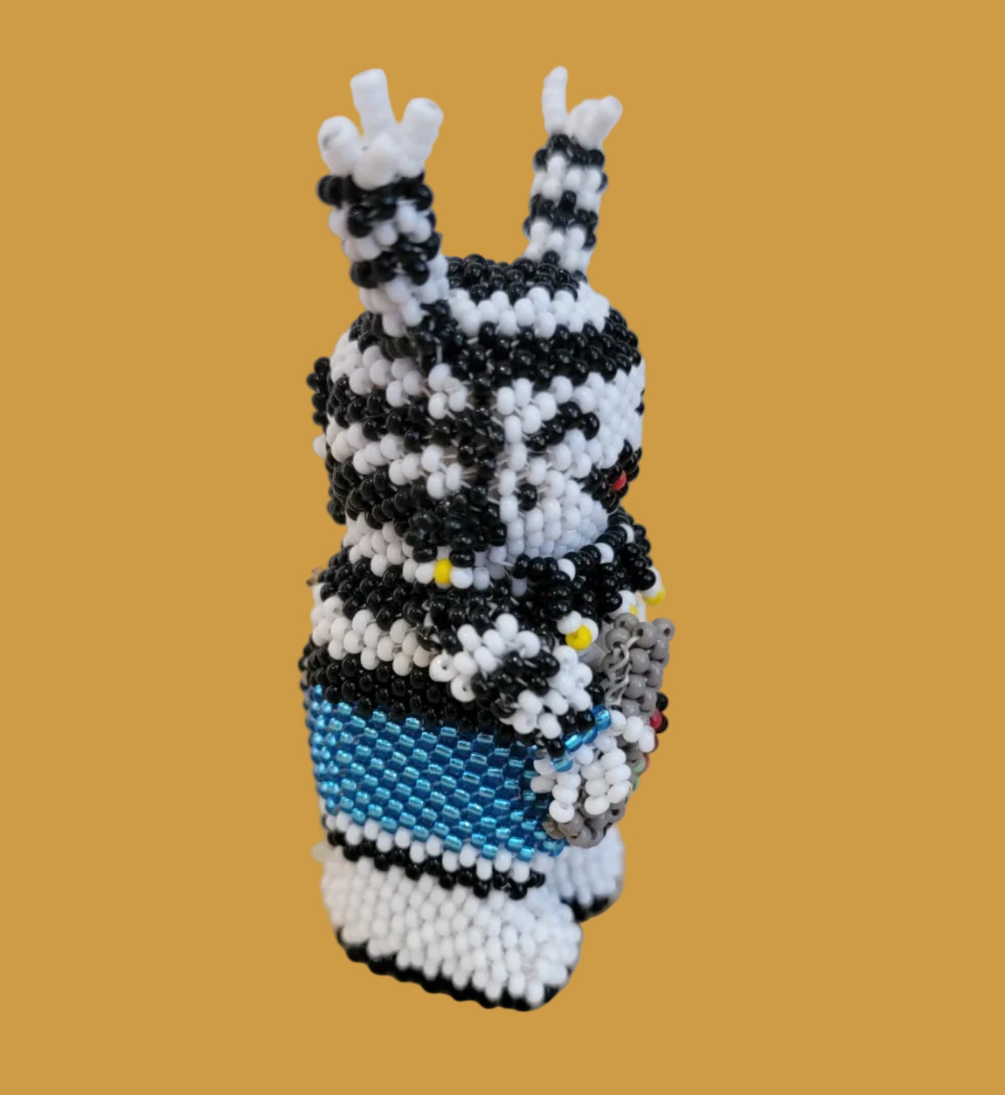 Fully Beaded Zuni Hano Clown w/ Piki Bread Infian Beadwork