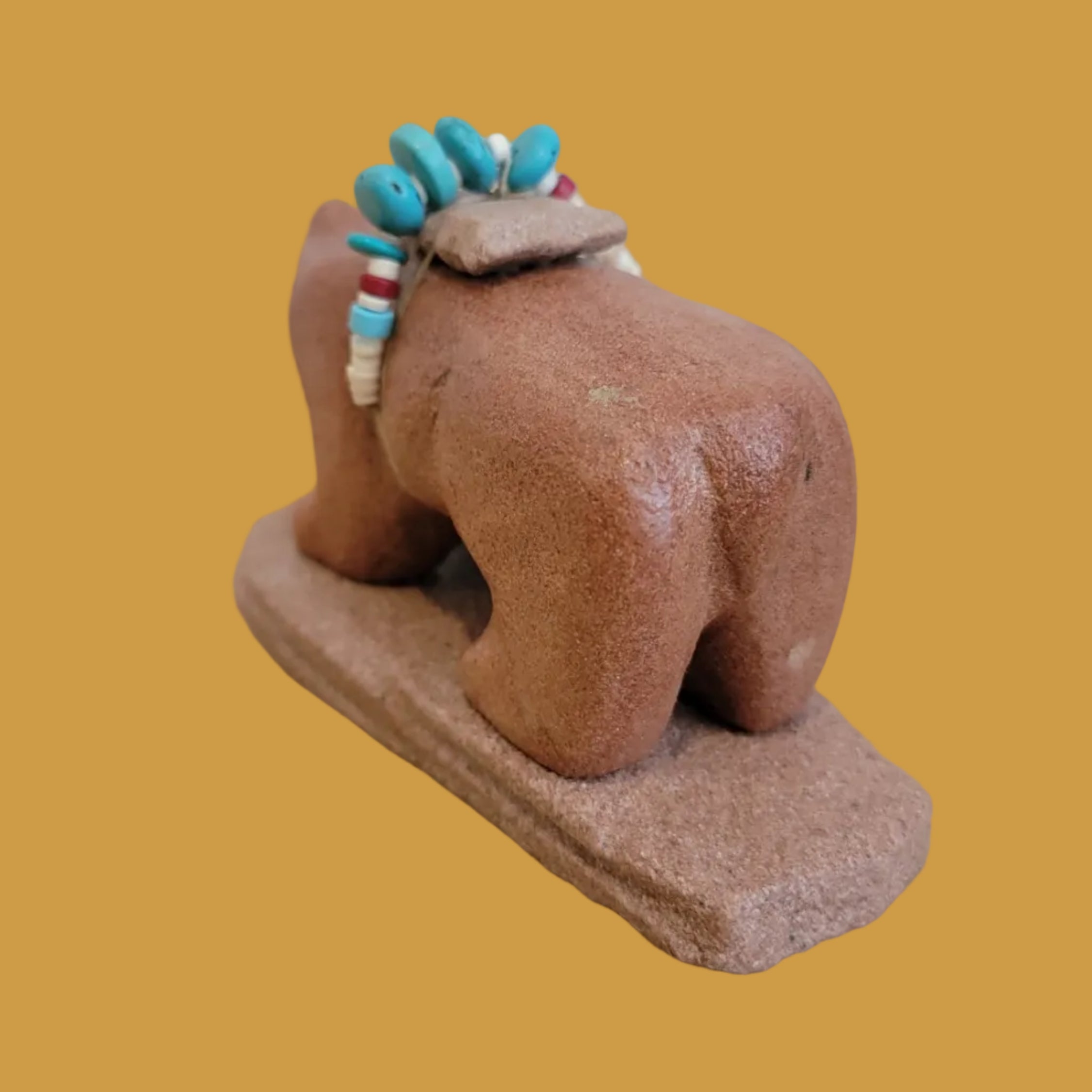 Sandstone Bear w/Large Arrowhead Bundle Zuni Fetish – Indian