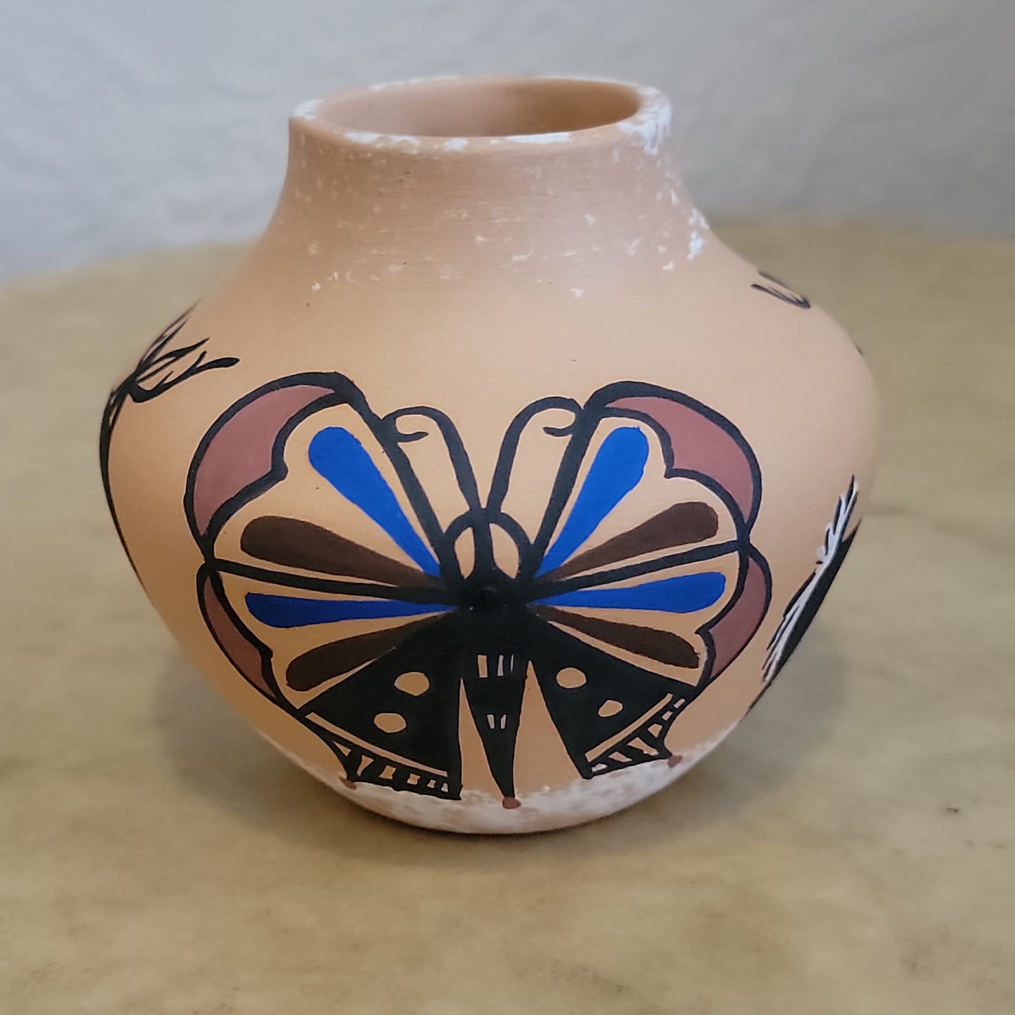 Tara Edaakie Zuni Pueblo Pottery w/ Deer and Butterfly Pattern