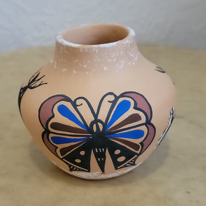 Tara Edaakie Zuni Pueblo Pottery w/ Deer and Butterfly Pattern