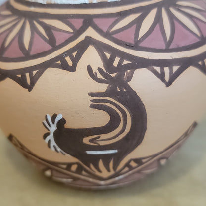 Tara Edaakie Quadruple Deer Pattern Zuni Pueblo Pottery