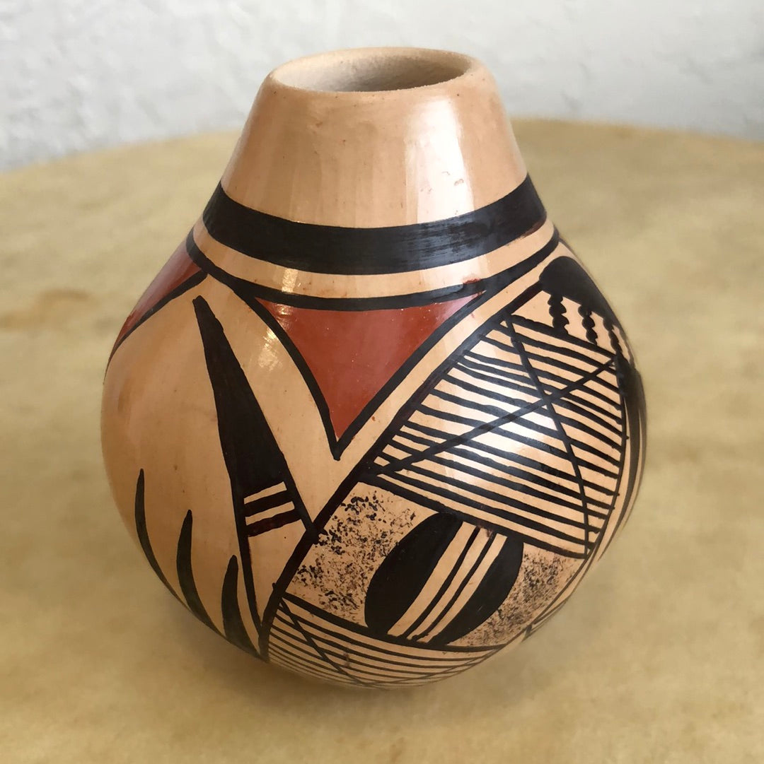 Carla Nampeyo Traditional Hopi Pueblo Pottery Vase